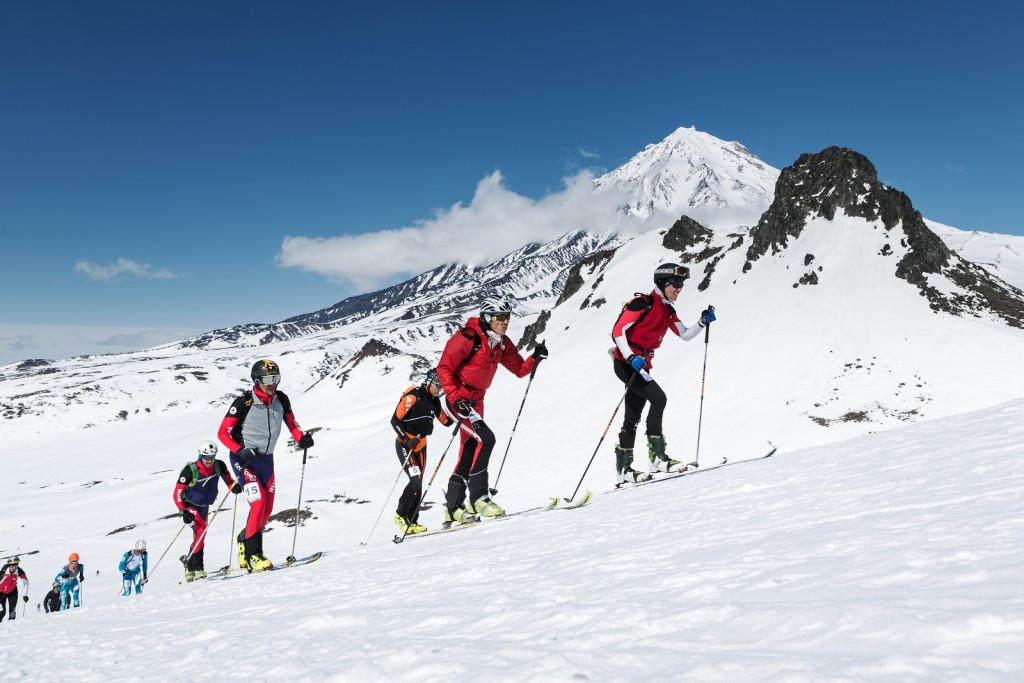 Ski Mountaineering Championships: Group Ski Mountaineer Climb On